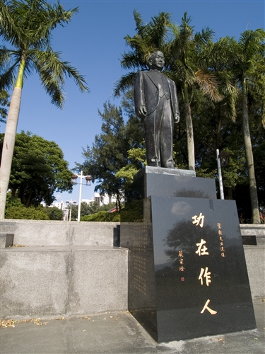 驚聲銅像廣場-09